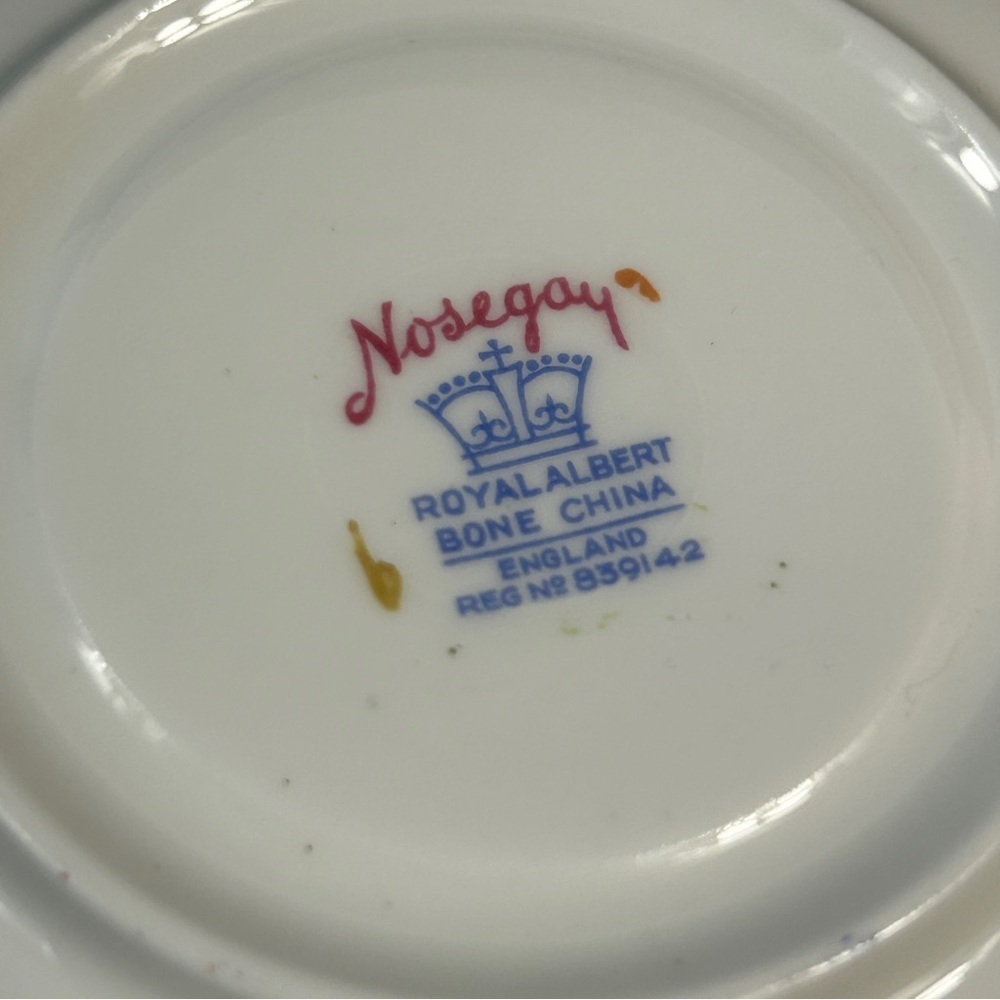 Vintage Royal Albert Nosegay Teacup Saucer England Cottagecore Floral - Picture 4 of 5